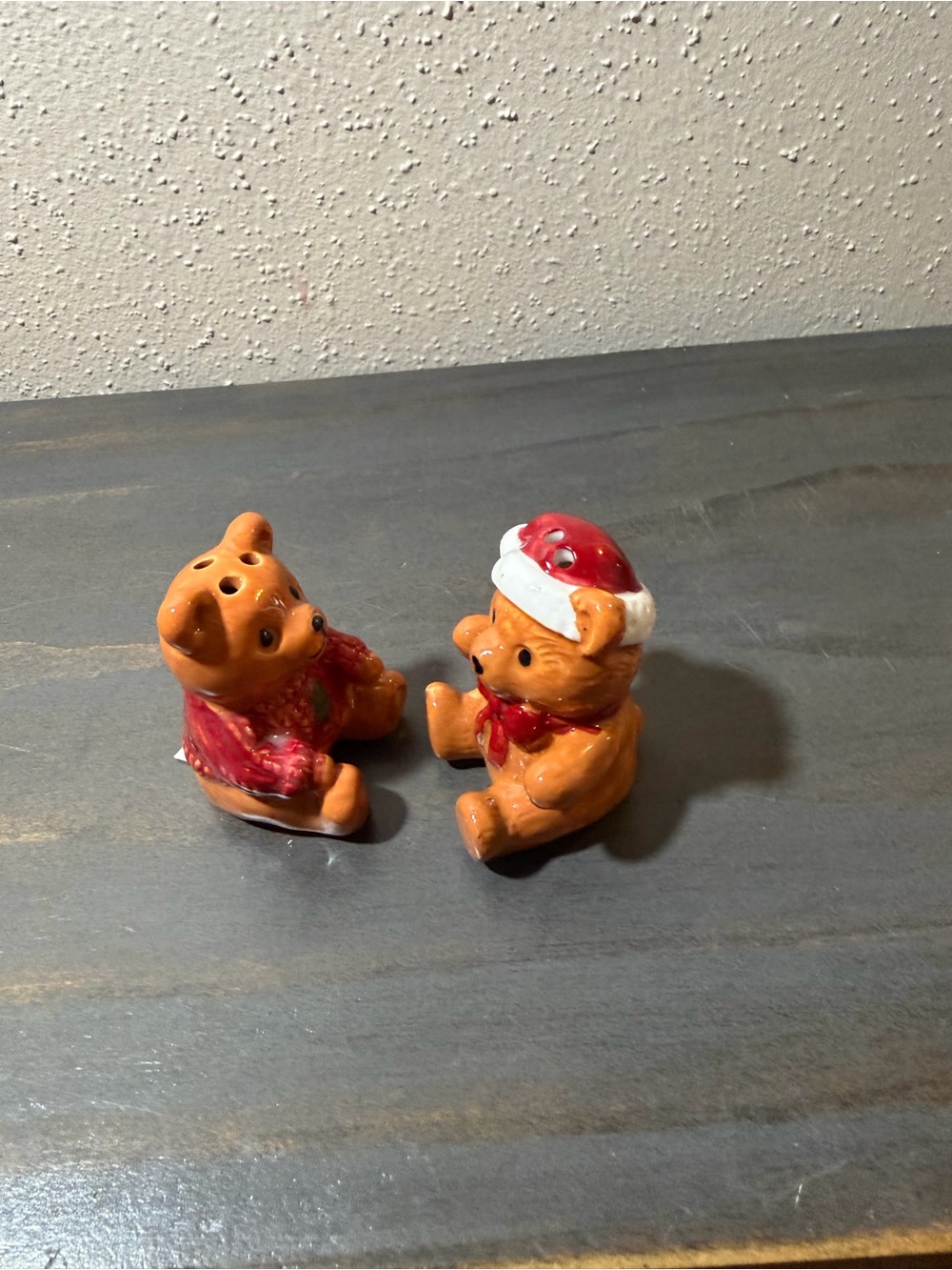 Cracker Barrel Bear Salt & Pepper Shakers NWT